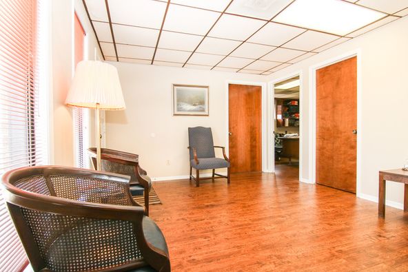 1017 W South St, Alvin, TX 77511
